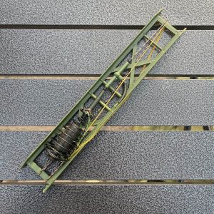 Кормушка "КОНУС" Монтаж с пружина черный XYD-042